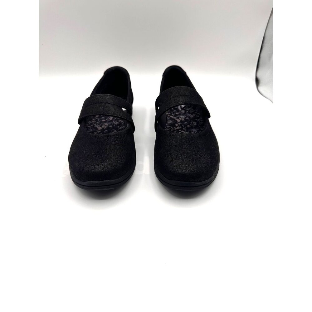 Clarks Mary Jane Flats Slip On  Cushioned Insole For Comfort Size 8.5